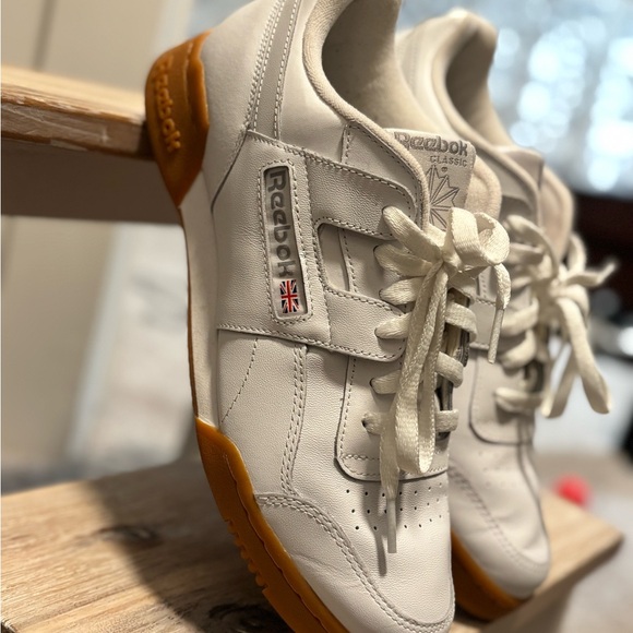 Reebok Classic White Sneakers with Tan Sole - Picture 6 of 13